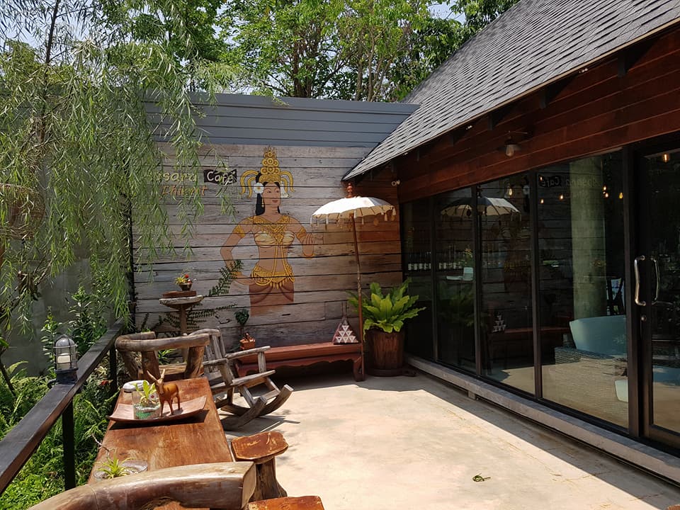 ชิมฮง คาเฟ่ - Chim Hong Cafe, Makesense, Kalamong, เดอ นา คาเฟ่, Benandson Cafe’, Chamcha Cafe, The Weekend Moka, เดี๋ยวเจอสวน&amp;คาเฟ่, Caffe' De Chalawan, Black Hat, Mouth Cafe, Apsara Café Phichit