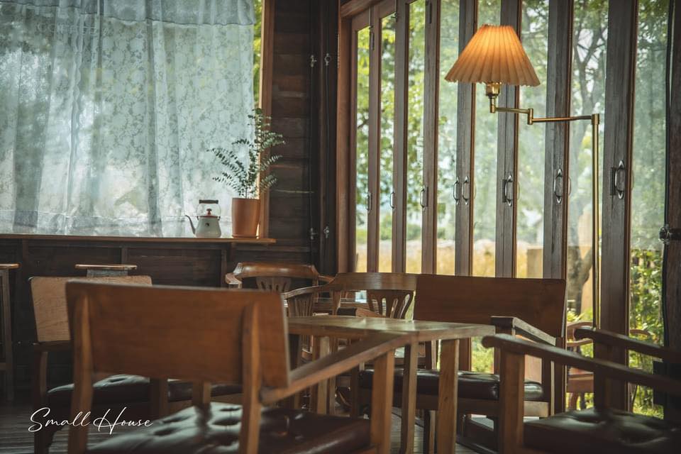 Way Coffee House, Piccolo BangSaen, Peaceful Cafe, Artory.cafe.crafts, Cubbie ‘s, To Die For Coffee, U Cafe & Bakery, A blank coffee, Coffee Train, WON HOUSE, Standtall Coffee, Small House Coffee
