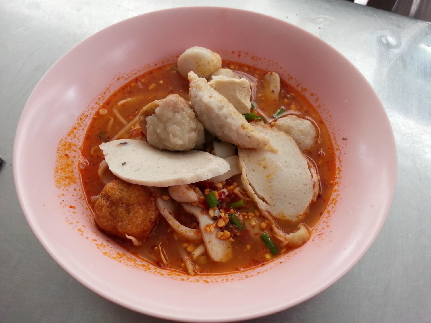 เย็นตาโฟรสเด็ดโบสถ์แม่พระฟาติมา, เย็นตาโฟ คอนแวนต์, อู๋ เย็นตาโฟประตูผี, ร้านไทยรุ่งเรืองเย็นตาโฟเจริญผล, ศาลาแดงเย็นตาโฟ, ปุ๊ เย็นตาโฟ, เตี้ยเย็นตาโฟ, ชาละวันเย็นตาโฟ, เฮียตี๋ ก๋วยเตี๋ยวลูกชิ้นปลาเย็นตาโฟเยาวราชลาดพร้าววังหิน, จิระเย็นตาโฟ, โฟพ่นไฟ, พัวกี่, นายอ้วนเย็นตาโฟเสาชิงช้า, เจ๊อี่ เย็นตาโฟ ต้มยำ, ก๋วยเตี๋ยวเย็นตาโฟพี่หมู รสเด็ด, เม้งโภชนา ปิ่นเกล้า ลูกชิ้นปลา, เจ๊น้อยเย็นตาโฟ พระราม4, เย็นตาโฟ62, ใช่ เตี๋ยวปลา, เย็นตาโฟโพธาราม, เจ้อ้วนเย็นตาโฟ Jeauan yentafo, เย็นตาโฟฮ่องเต้ ศรีย่าน, เย็นตาโฟป้าเสนา เล้งแซ่บ, เพ้งเย็นตาโฟเจ้าเก่า ตลาดห้วยขวาง