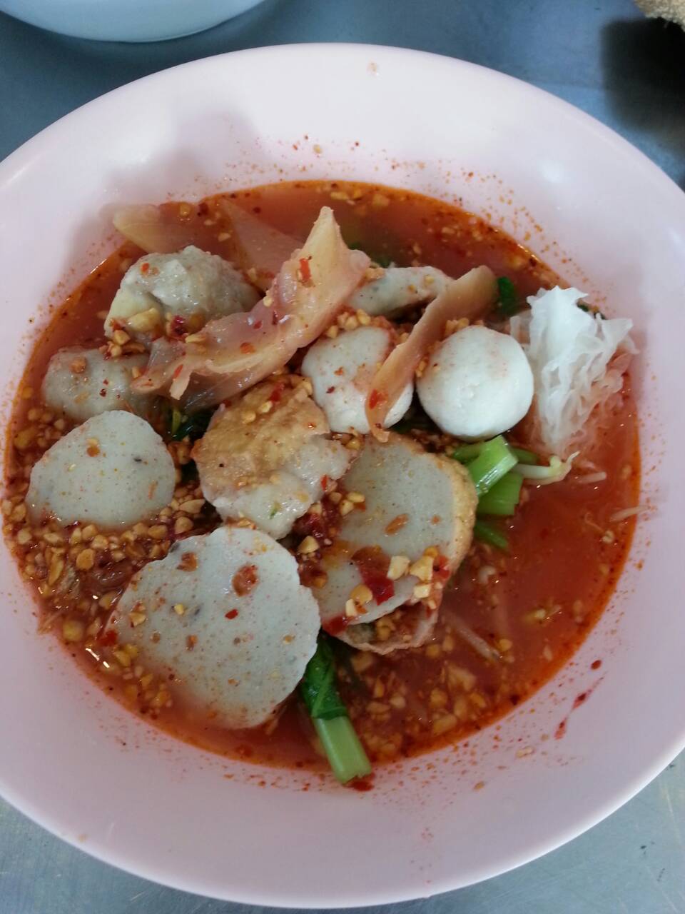 เย็นตาโฟรสเด็ดโบสถ์แม่พระฟาติมา, เย็นตาโฟ คอนแวนต์, อู๋ เย็นตาโฟประตูผี, ร้านไทยรุ่งเรืองเย็นตาโฟเจริญผล, ศาลาแดงเย็นตาโฟ, ปุ๊ เย็นตาโฟ, เตี้ยเย็นตาโฟ, ชาละวันเย็นตาโฟ, เฮียตี๋ ก๋วยเตี๋ยวลูกชิ้นปลาเย็นตาโฟเยาวราชลาดพร้าววังหิน, จิระเย็นตาโฟ, โฟพ่นไฟ, พัวกี่, นายอ้วนเย็นตาโฟเสาชิงช้า, เจ๊อี่ เย็นตาโฟ ต้มยำ, ก๋วยเตี๋ยวเย็นตาโฟพี่หมู รสเด็ด, เม้งโภชนา ปิ่นเกล้า ลูกชิ้นปลา, เจ๊น้อยเย็นตาโฟ พระราม4, เย็นตาโฟ62, ใช่ เตี๋ยวปลา, เย็นตาโฟโพธาราม, เจ้อ้วนเย็นตาโฟ Jeauan yentafo, เย็นตาโฟฮ่องเต้ ศรีย่าน, เย็นตาโฟป้าเสนา เล้งแซ่บ, เพ้งเย็นตาโฟเจ้าเก่า ตลาดห้วยขวาง