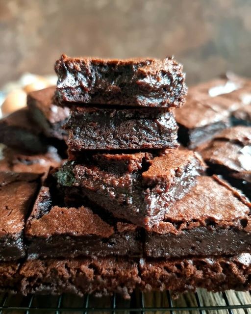 Perfect Bakery, ปลาวี่ ดีเสิร์ท คาเฟ่, A&amp;T Brownie, Memorize Brownie, Black Futon, The Brownies, Only Brownie, Brett___Bake, นัทเบเกอรี่ พิษณุโลก : NUT Bakery