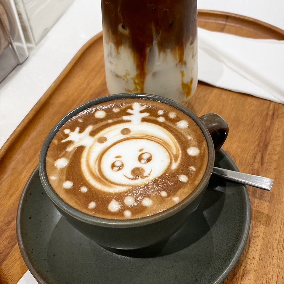 Jolie Cafe, Flat+White Cafe, Buttery Cafe, Glo bkk