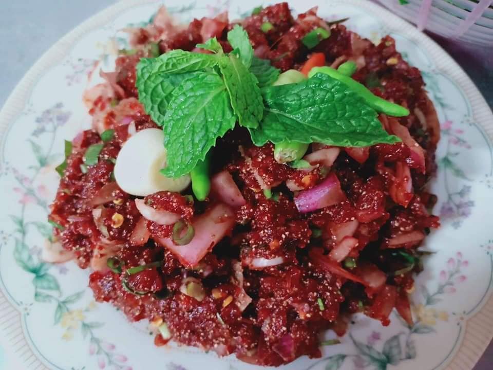 แคลิฟอร์เนียลาบก้อย &amp; เนื้อวัวสด, หลังวัง, เป็ดย่างคูเมือง, ร้านเป็ดย่างคูเมือง เปิดบริการตามปกติ ทุกวัน 08.00-18.00 น., สอบถามเพิ่มเติม โทร. 093-484-8687, จิ้งนำ ขาหมู, ไก่ย่างสีดา, มีไฮมีนา, ร้านอีสาน ประตูนำชัย, บุรีรัมย์เป็ดย่าง, ร้านอาหารตรี คาเฟ่ แอนด์ เรสเตอรองต์, สองพี่น้อง