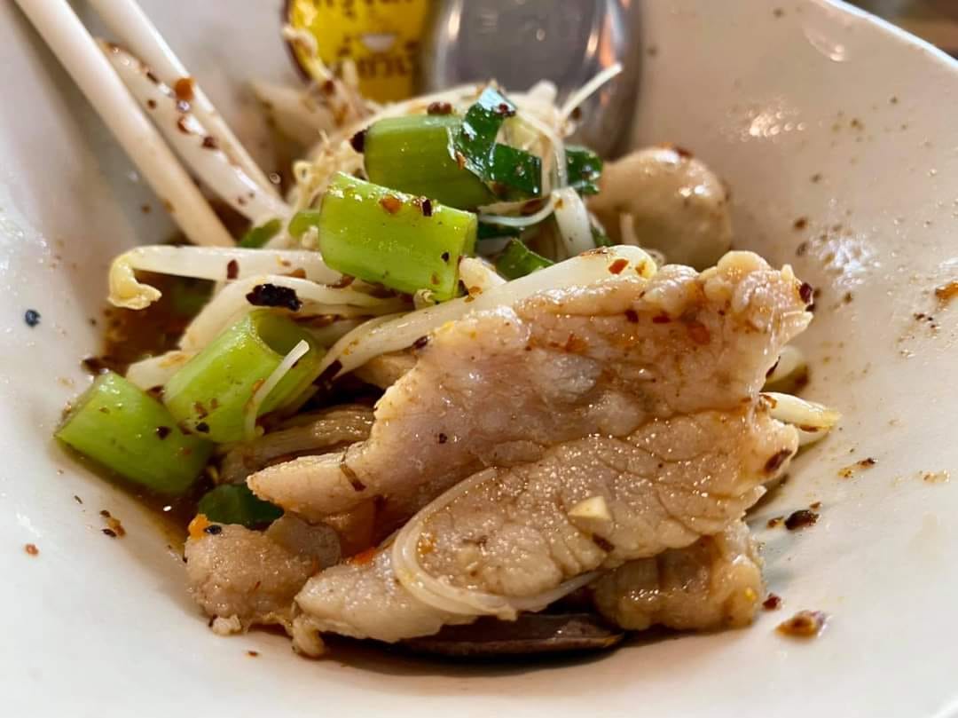 ก๋วยเตี๋ยวเรือในคลอง อยุธยา, กรุงเก่า"เตี๋ยวเรือ", ร้านก๋วยเตี๋ยวเรือโอ่งบนแพริมแม่น้ำน้อย, ก๋วยเตี๋ยวเรือกิมหลวน อยุธยา, ก๋วยเตี๋ยวเรือ ตาลเดี่ยว'เตี๋ยวเรือ, ก๋วยเตี๊ยวลุงแจ๊ะ (บัวหวาน), ร้านก๋วยเตี๋ยวตาไห (คลองท่อ), ก๋วยเตี๋ยวเรือแม่วันดี อยุธยา