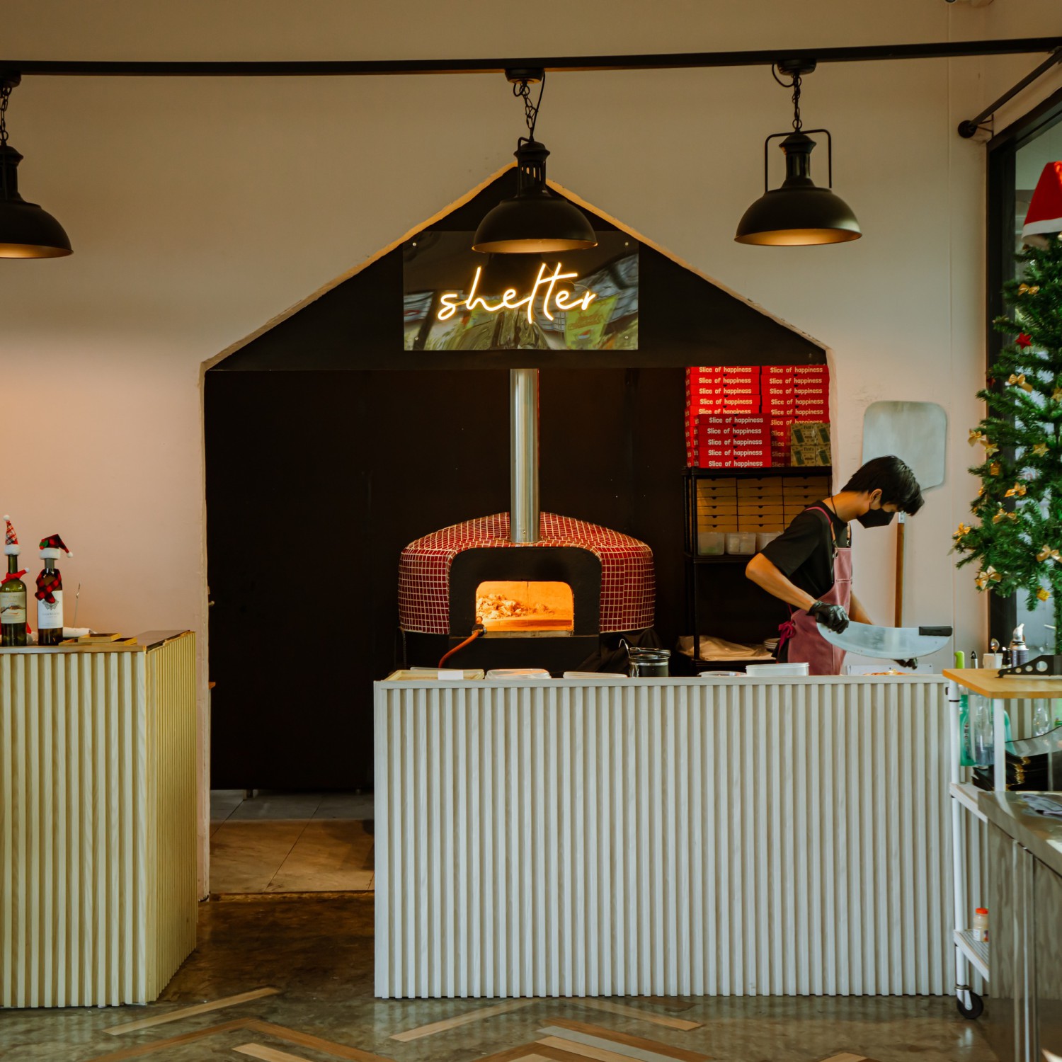 Pizzeria Limoncello, เชฟถนอม, กลมกล่อม BY CHEF AKE, Ciao Pizza, Pizza Aroy, Pizza Massilia, Grazie Pizzeria, The Garden Dough, Lanta Pizzeria, Mama Dolores, PizzaPazza, Dressage Horse Café, Pizzazo, Shelter Pizza พิซซ่าเตาถ่าน