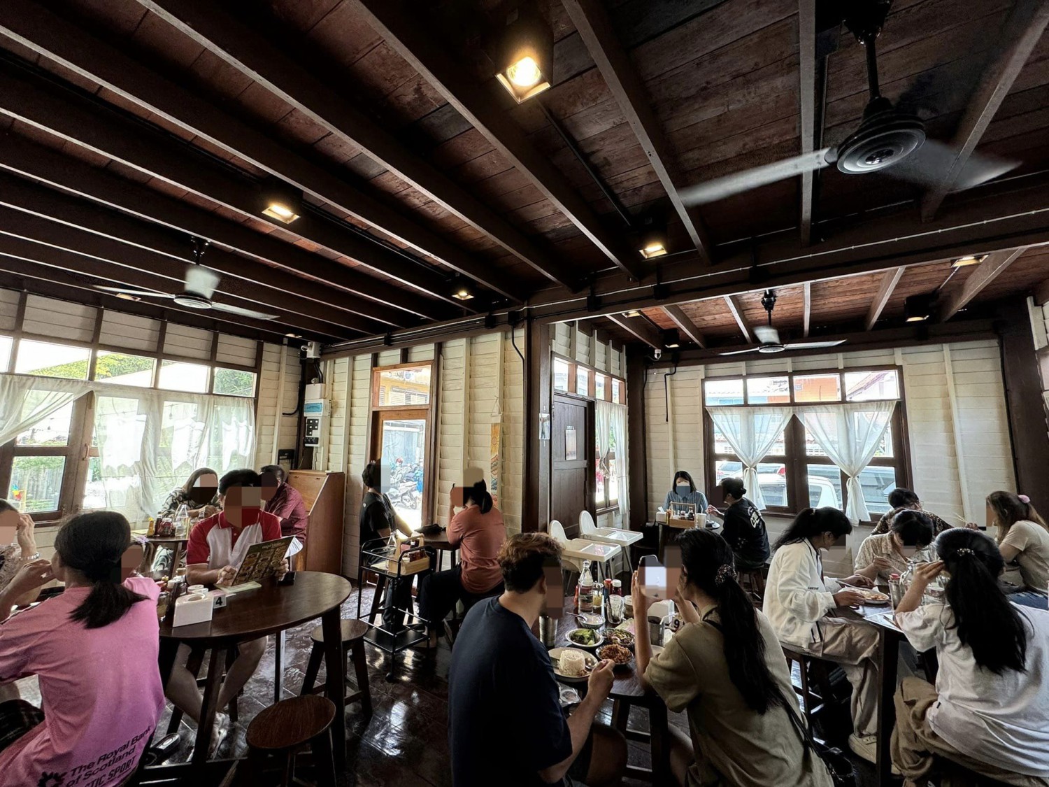 บ้านเฮง, บ้านป้าหลาย Breakfast &amp; Brunch , สุขนิยม, มาร์ อาหารเช้า ก๋วยเตี๋ยวต้มยำน้ำใส, • ญวน เร • อาหารเช้าเวียดนาม , ขอนแก่น, ร้านอาหารเช้าเอมโอช, ซุปเปอร์หมูอาหารเช้า, กอล์ฟ เอมโอช , ตี 5 - Breakfast, เฮียอู๋ เกาเหลาเลือดหมู, Eights A Day, ก๋วยเตี๋ยวเรือรสนิยมต้นตำรับ หมู่บ้านสายฝน ขอนแก่น, เฮือง ปากหม้อญวน ก๋วยจั๊บญวน ขอนแก่น, ชูรส - อาหารเช้า ขอนแก่น