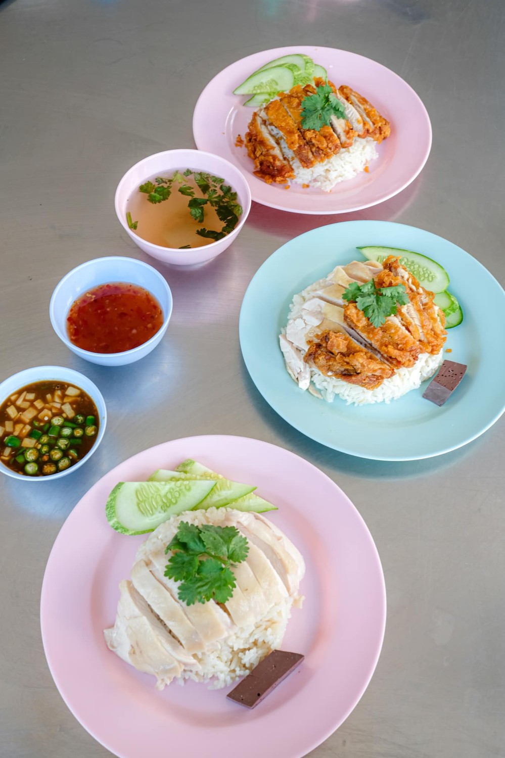 ร้านข้าวมันไก่เจี๊ยะโกยปึ่ง, รสนิยมข้าวมันไก่, สาขา 2, โจ๊ก9บาท ป๊อกแป๊ก, ครัวกิตติพร, ขาหมู จูเจี่ยว 猪脚, ต้มเลือดหมู เลิศสุธารส, บ.หินกองต้มเลือดหมู&amp;กะเพราเป็ด, บ้านซาลาเปา สระบุรี, ญวน, ราดหน้าเลี่ยวตังไล้, โกจิวข้าวมันไก่ตอน, E-PED eatery, Pita Cafe’ &amp; Eatery, เอกรส, ข้าวแกงครัวไทย ป้าเบี้ยว-ลุงเปี๊ยก, โจ๊กแม่กุหลาบ &amp; ก๋วยเตี๋ยวเนื้อวัวนายเฮง