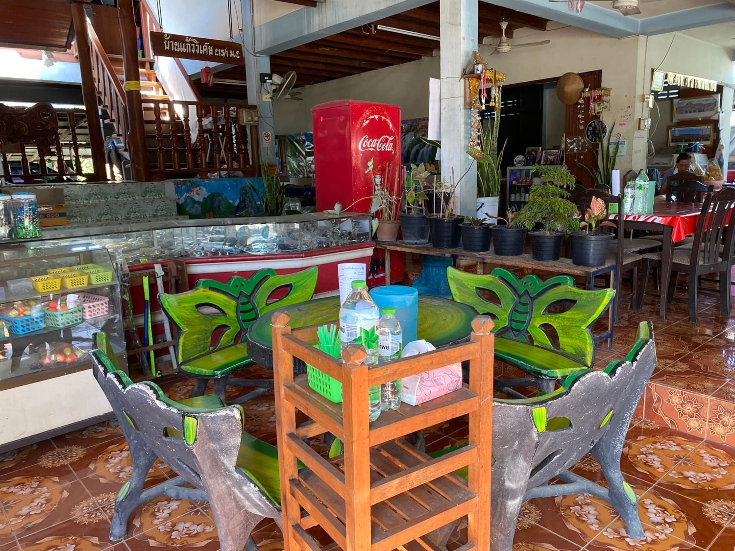 ฮอม Hom 2493, บ้านม่อนนกยูง, Kim's Cafe', ครัวจิ้นสด อาหารพื้นเมือง, ปั๋นใจ๋, สวนไซทอง ไส้กรอกเผาเตาดิน, ป้าแป้งเย็นตาโฟ ประตูชัย, ฮักเส้น ก๋วยเตี๋ยวต้มยำเมืองแพร่, ขนมเส้นน้ำย้อย กาดน้ำทอง -โจหยก, วีวี่ (weewee food and catering), ข้าวซอยเจ้เล็กประตูชัย แพร่, ร้านลาบป้ามา, ร่มไม้ใหญ่ เรสเตอรองท์, ร้านจิ้นนึ่งแม่หล่าย