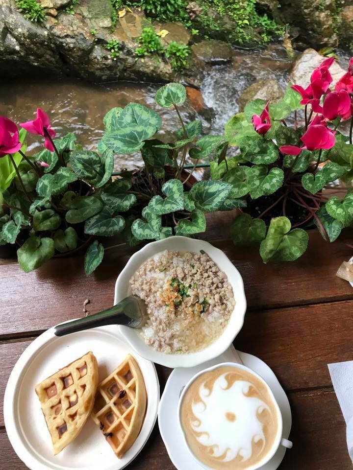บ้านอิงดาว แม่กำปอง, Ma Du Doi Coffee แม่กำปอง, Teddu Coffee - Baansuphanbhum, ชมนกชมไม้, บ้านพักลุงปุ๊ด &amp; ป้าเป็ง แม่กำปอง, Pirunya Coffee, ร้านกาแฟฮ่อมดอย &amp; อาร์ตแกลเลอรี่ แห่งขุนเขา แม่กำปอง, บ้านหลงเขา แม่กำปอง &amp; ฮักเขา ฟาร์มสเตย์, ระเบียงวิวแม่กำปอง, ณ แม่กำปอง ร้านอาหารแม่กำปอง