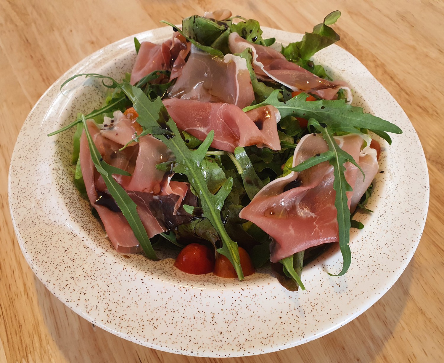 Pizzeria Limoncello, เชฟถนอม, กลมกล่อม BY CHEF AKE, Ciao Pizza, Pizza Aroy, Pizza Massilia, Grazie Pizzeria, The Garden Dough, Lanta Pizzeria, Mama Dolores, PizzaPazza, Dressage Horse Café, Pizzazo, Shelter Pizza พิซซ่าเตาถ่าน