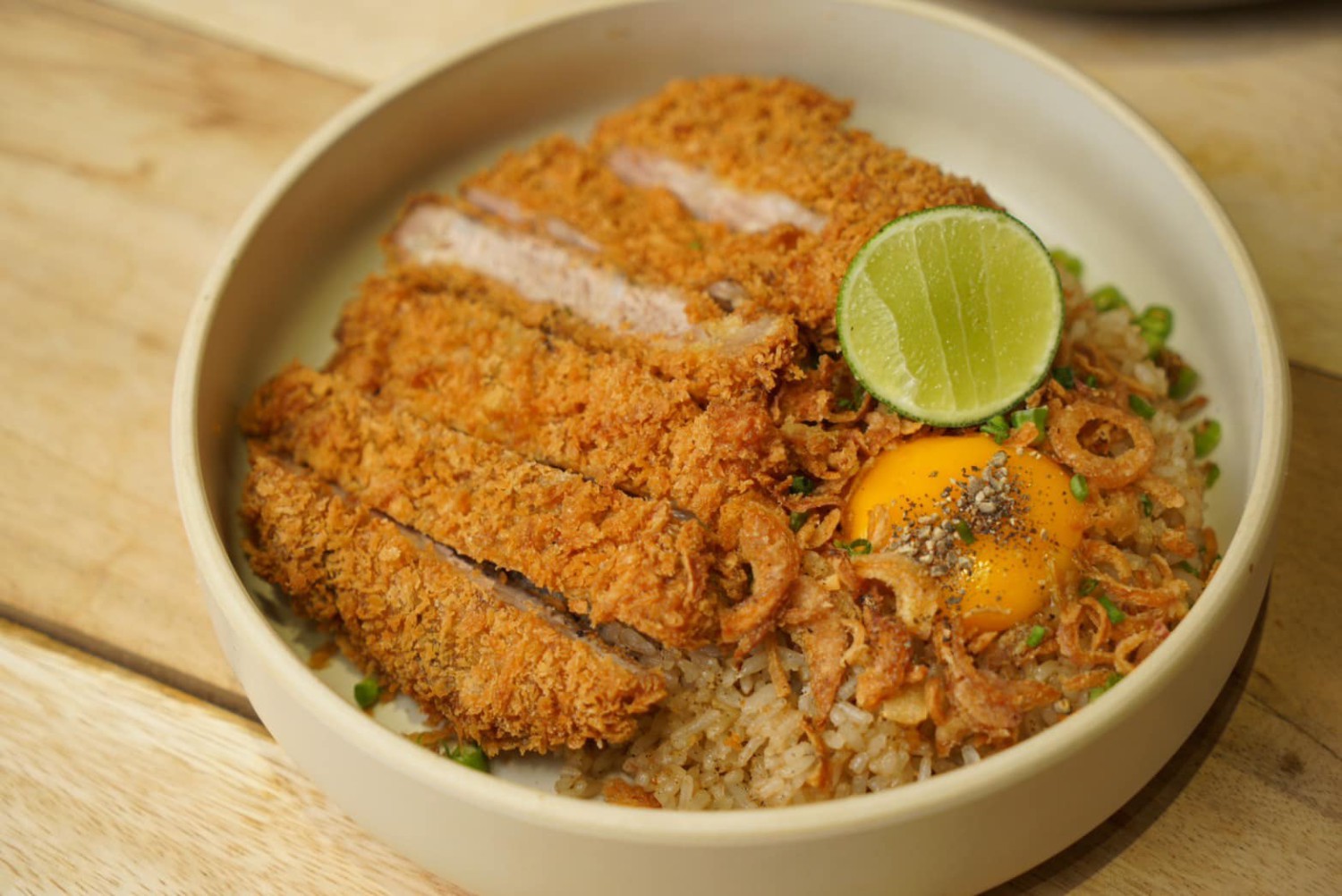 อู้วว์ ทงคัตสึ, Katsura Pork Cutlet Bar, Freddie Ricecurry, สาขาป้อมพระสุเมรุ, Bekku Tonkatsu, Tonkatsu Wako, สาขาสยามเซ็นเตอร์, Maisen Thailand, Saboten Thailand, Hamakatsu Thailand, Aso Tonkatsu