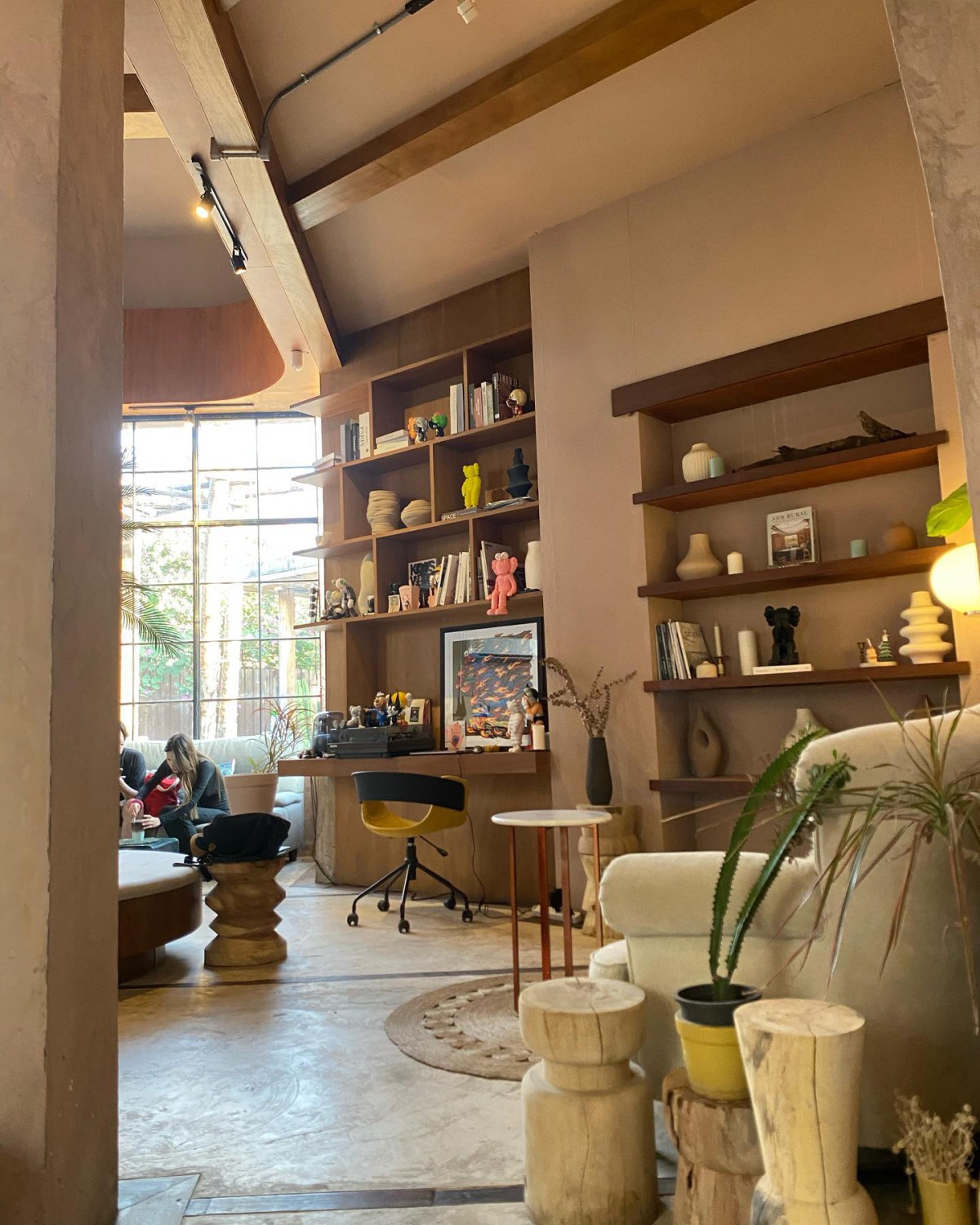 NANA Coffee Roasters, Mmc.bkk, FO SHO BRO, Dear December Cafe, The 66 Cottage, The Black Forest, Bougain Cafe & Crafts, La Mesa Coffee Co., Coffee Station, Gooseberry Coffee Bearing-Lasalle, OOOz.cafe , Shalala Cafe