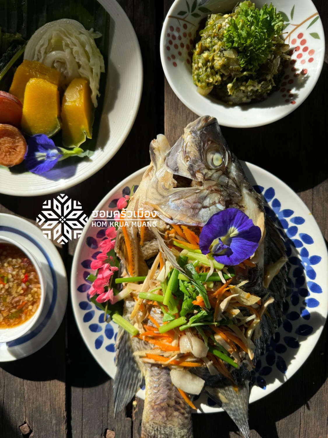 บ้านพระยาสุเรนทร์, The Riverside Restaurant Lampang, อร่อยบาทเดียว, ฮอมครัวเมือง, บะหมี่โกจือ ข้างไปรษณีย์ลำปาง, ข้าวซอยป้าบุญ ลำปาง, ข้าวมันไก่ห้าแยก, ก๋วยเตี๋ยวบ้านดง ลำปาง, ข้าวซอยอิสลาม ลำปางหนา