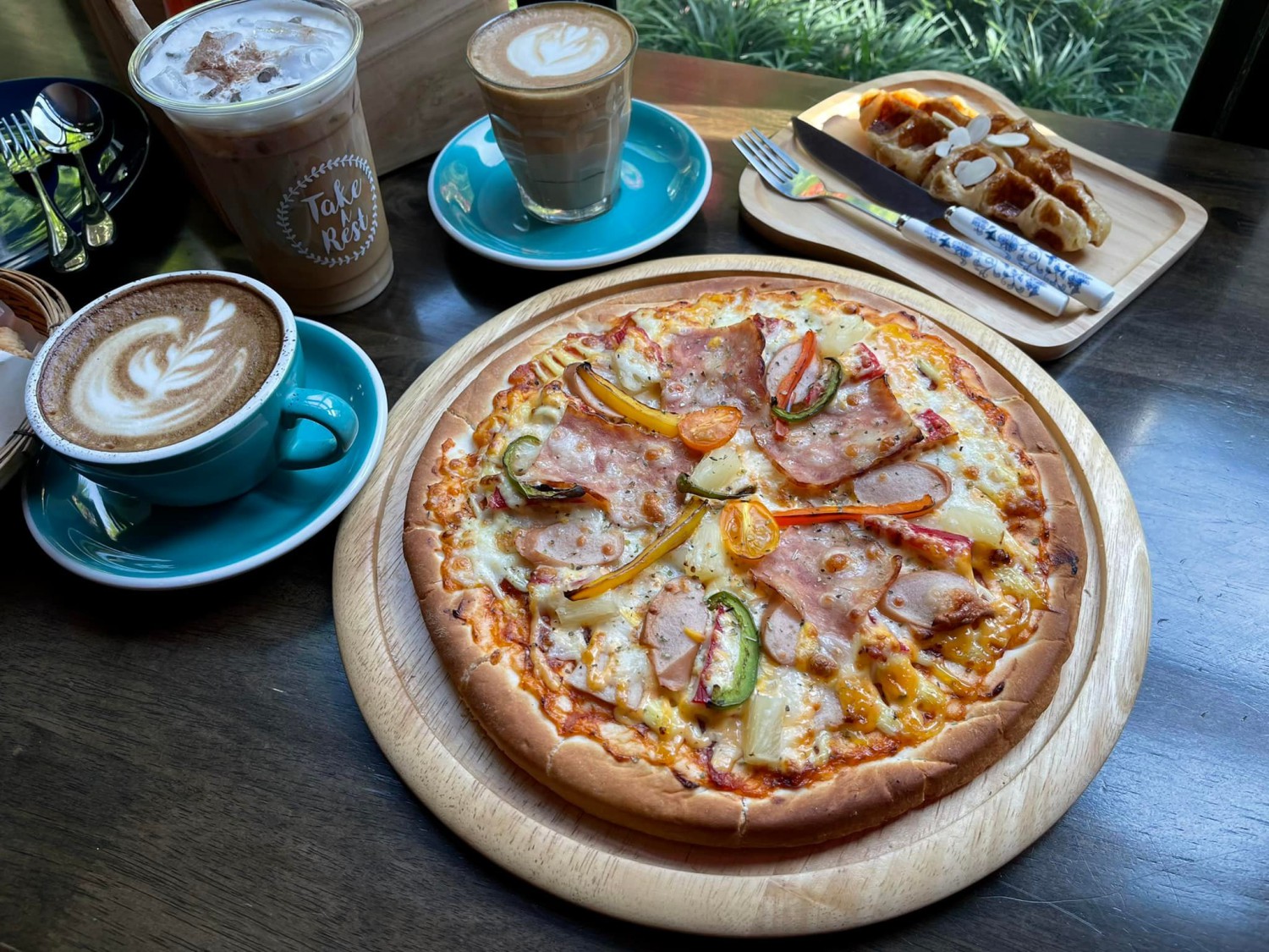Mixirista Lampang, TIN’N, Wooden House Cafe', Karpenter cafe&amp;bake, Secret Garden Cafe, บ้านนอกคาเฟ่, Kin Cafe' Lampang, ณ หิรัญ คาเฟ่, Himwang Café, ไอหย๋า ปังนม, Dezato Cafe, อาร์มแชร์ คาเฟ่, โก๋กาแฟ ธรรมดาเป็นพิเศษ, Nalalin Home Cafe-Lampang, NOP Cafe&amp;Bistro, ก๋างต้ง, Moungngwezin