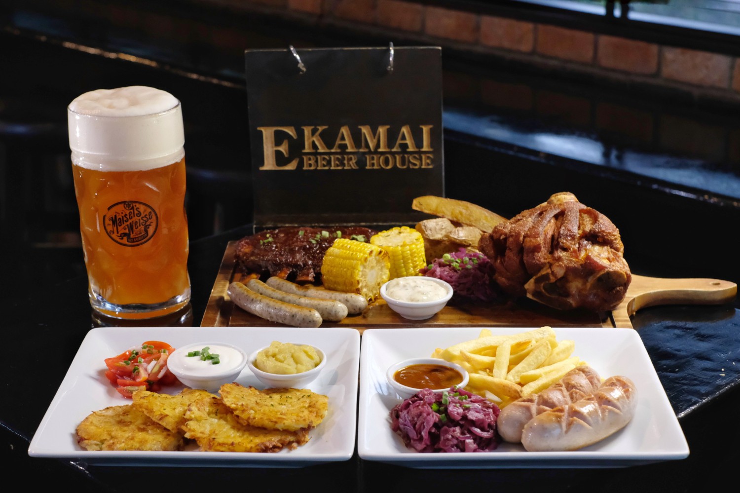 Pachi Bangkok, AINU Bar, Beer Belly Bkk, Cardroom BKK, She Bar, Rabbit Hole, Ekamai Beer House, SOHO BKK, Thonglor Yokocho トンロー横丁, Nowhere (โนแวร์), Another Round, HEAP Cafe' &amp; Restaurant