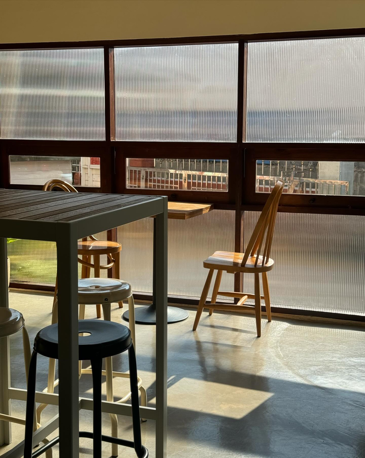 Pakron - พักร้อน เกาะล้าน, Fat Submarine Cafe, เกาะล้านคอฟฟี่แคมป์, Maharak Cafe, Never too small kohlarn, Love on sea, บัวลอยวันวานคาเฟ่ เกาะล้าน
