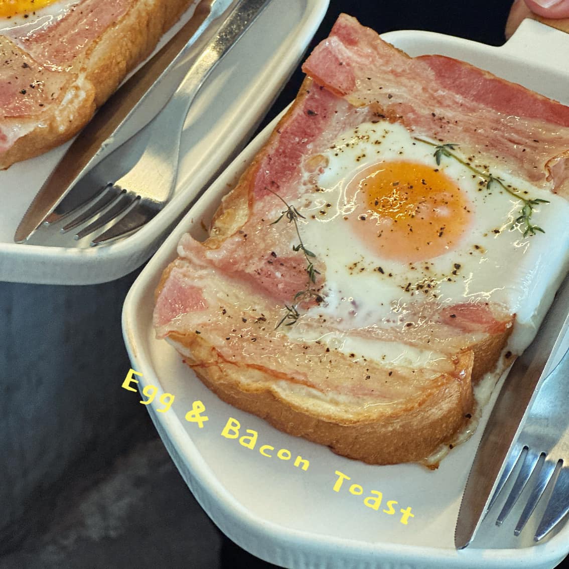 Pakron - พักร้อน เกาะล้าน, Fat Submarine Cafe, เกาะล้านคอฟฟี่แคมป์, Maharak Cafe, Never too small kohlarn, Love on sea, บัวลอยวันวานคาเฟ่ เกาะล้าน