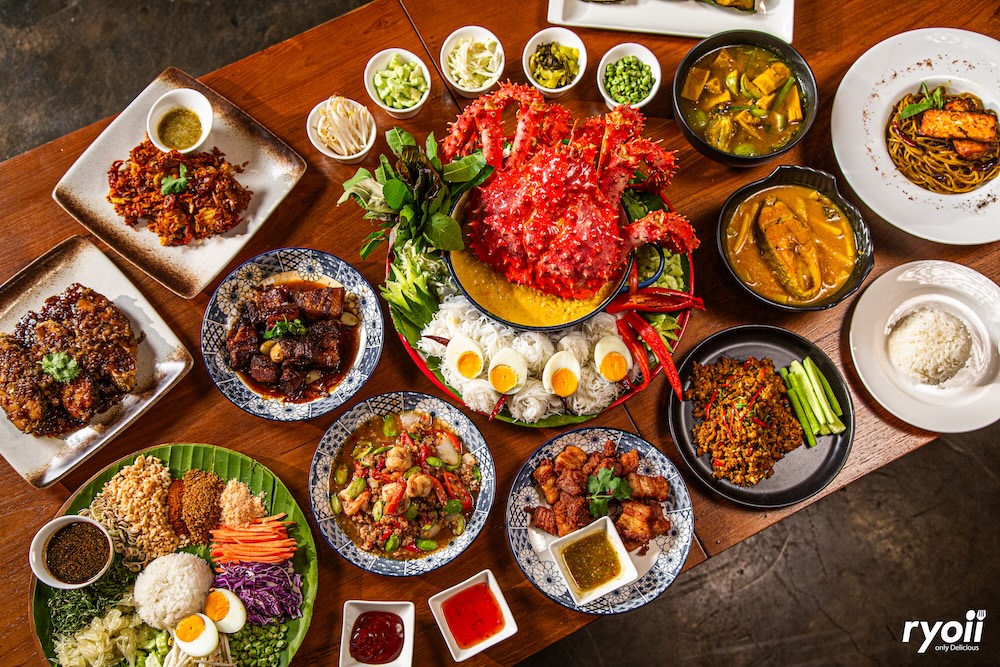 ครัวจำแลง แปลงกาย, ศรีตราด, Jirakaan Restaurant, เสวยซีฟู้ด, เรือนมัลลิการ์, ต้นเครื่อง, บ้านไอซ์, Gedhawa เก็ดถะหวา, Cr. ภาพทั้งหมดจาก Facebook Gedhawa Sukhumvit33, Madam Saranair มาดามสาระแหน่, ตะลิงปลิง สุขุมวิท 34, แสนสำราญที่แสนแสบ