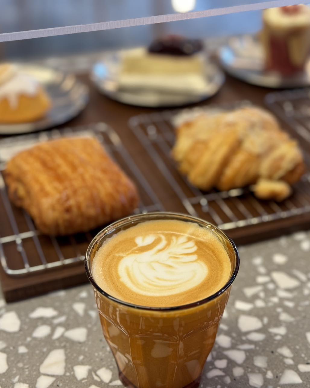 Mixirista Lampang, TIN’N, Wooden House Cafe', Karpenter cafe&amp;bake, Secret Garden Cafe, บ้านนอกคาเฟ่, Kin Cafe' Lampang, ณ หิรัญ คาเฟ่, Himwang Café, ไอหย๋า ปังนม, Dezato Cafe, อาร์มแชร์ คาเฟ่, โก๋กาแฟ ธรรมดาเป็นพิเศษ, Nalalin Home Cafe-Lampang, NOP Cafe&amp;Bistro, ก๋างต้ง, Moungngwezin