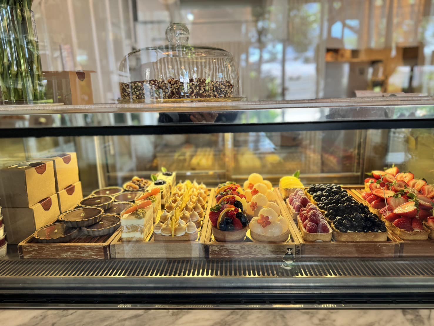 บ้านสวย ในสวน, Siam Brasserie , The Treehouse Nongchok, Natura Cafe, BaanNaiSuan Cafe&Yoga, Patom, Portobello & Désiré, ครัวบ้านสวนสุวรรณ, ร้านอาหารฐิตารีย์ สวนรถไฟ จตุจักร, บ้านสวน อบอวลรัก