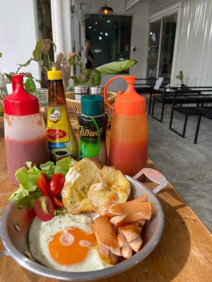NAYA Cafe, Krasai.cafe, Sanoh at Ayutthaya, ชีวาคาเฟ่, FENG, Tewa Cafe Ayutthaya, Homeboy, PRANG VIEW, Peko Peko Cafe - ペ コ ペ コ, A Lovely Table, Busaba Cafe & Meal, WIWA House Cafe', The Summer House, Phoyard, Cafe' de Zia, Café Kantary Ayutthaya, บ้านข้าวหนม, Basic Space Coffee, Cafe'Trifecta, ในคลองคาเฟ่, ไม้ขาวคาเฟ่ ayutthaya, ชงนวล'Cafe