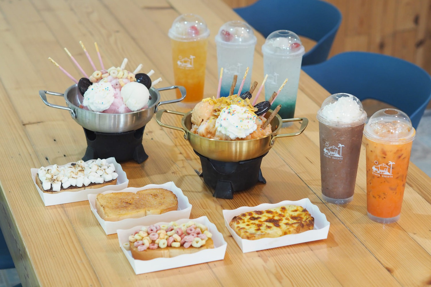 บ้านสวย ในสวน, Siam Brasserie , The Treehouse Nongchok, Natura Cafe, BaanNaiSuan Cafe&Yoga, Patom, Portobello & Désiré, ครัวบ้านสวนสุวรรณ, ร้านอาหารฐิตารีย์ สวนรถไฟ จตุจักร, บ้านสวน อบอวลรัก
