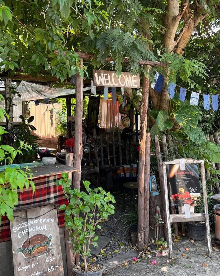 NAYA Cafe, Krasai.cafe, Sanoh at Ayutthaya, ชีวาคาเฟ่, FENG, Tewa Cafe Ayutthaya, Homeboy, PRANG VIEW, Peko Peko Cafe - ペ コ ペ コ, A Lovely Table, Busaba Cafe & Meal, WIWA House Cafe', The Summer House, Phoyard, Cafe' de Zia, Café Kantary Ayutthaya, บ้านข้าวหนม, Basic Space Coffee, Cafe'Trifecta, ในคลองคาเฟ่, ไม้ขาวคาเฟ่ ayutthaya, ชงนวล'Cafe