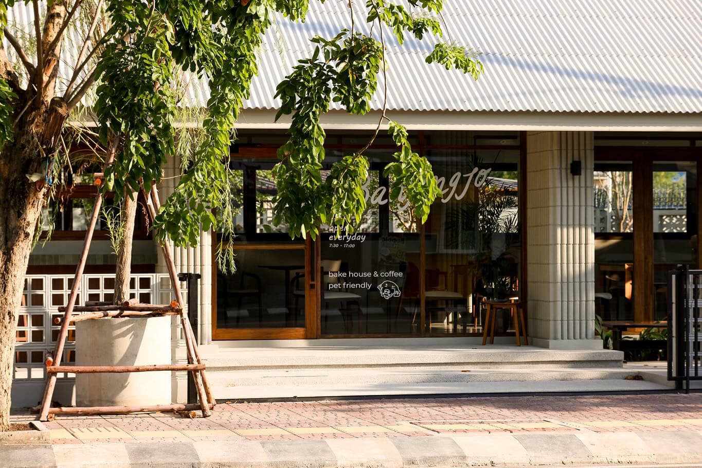 เรือนชายน้ำ Cafe&amp;Restaurant, ban.jingjo, See Sea Sun - แบบง่ายๆ, ขวัญข้าว ริเวอร์ไซด์, The sunflower cafe, KokoroCafe', FREJA Coffee &amp; Co, Rays River Cafe, Behind The Beans, พร้าวหอมคาเฟ่, Kinlamoon, House Cafe', บ้านสวนพาฝัน, La Bella Cafe, PakPap Cafe, ขมุน คาเฟ่ มหาชัย, Baanthaicafe, ดีกัน คาเฟ่, COCO CAFE'