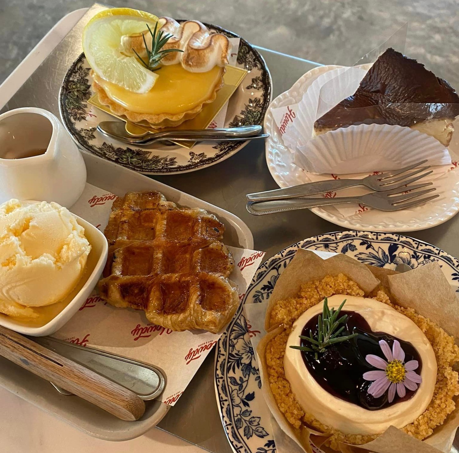 Chuen.floralhomecafe, Ralph.cafe, Howdy Cafe&amp;Bistro, qoofe.cafe, Santipanich cafe, Godmother Coffee Brew., ปัจจัยสี่คาเฟ่, WHITE JAI