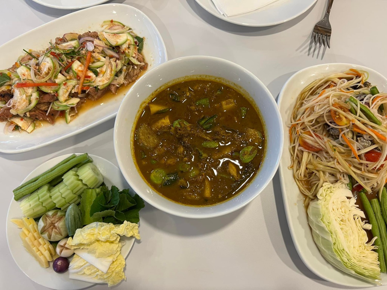 Little Sunshine Cafe, Woo Tender Bangkok, L'Escargot Bistro, Hyde &amp; Seek, Lyon French Cuisine, Sushi Niwa Bangkok, Witch's Oyster Tavern, YOKA YOKA, Neil's Bake Shoppe, Kinlenn Eatery &amp; Play, บ้านกลมกิ๊ก