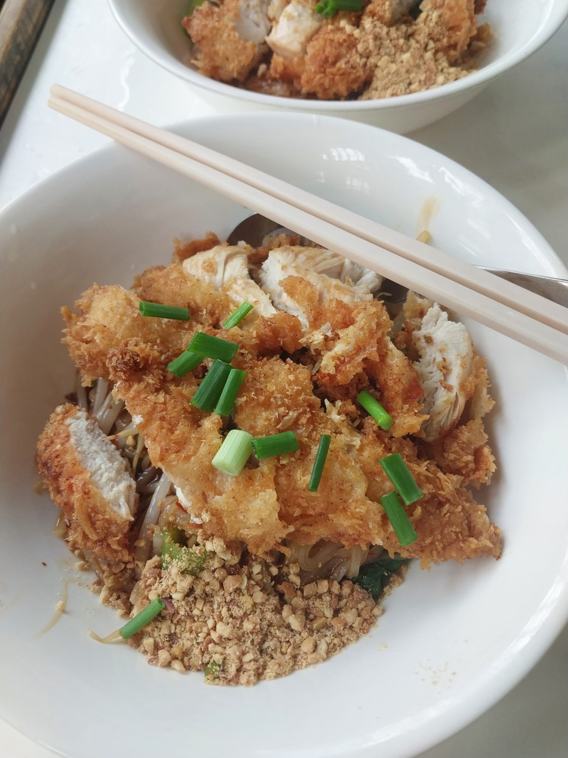 เมตตา หมูทอด, ข้าวมันไก่โง้วชุ้งฮวด, ร้านอาหารเรือนแพ, ป้าเก๋แหนมเนือง, ก๋วยเตี๋ยวต้มยำพริกเผาหมูบ่ะช่อ, อบเจริญ, ร้านก๋วยเตี๋ยวสวนรื่น ซ.จรัญฯ66/1, อรวรรณ แหนมเนือง, ครัวศรแดง, ยุ้ยกี่บะหมี่ราชวิถี