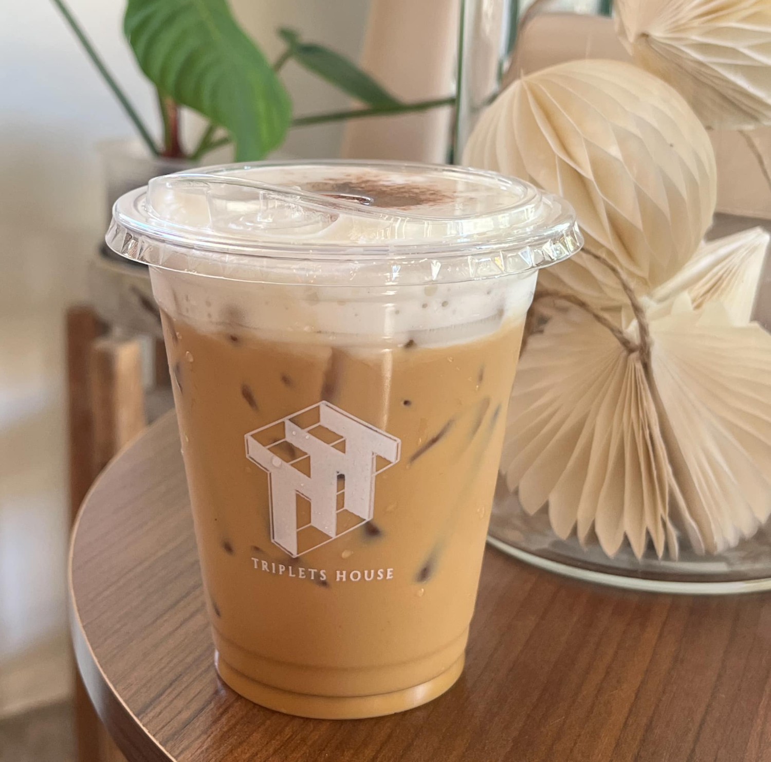 Haus cafe &amp; bar, Summer Koffee, Babe Velvet Cafe, SHUSH Cafe &amp; Bar, Baan Boossarawadee, Triplets House