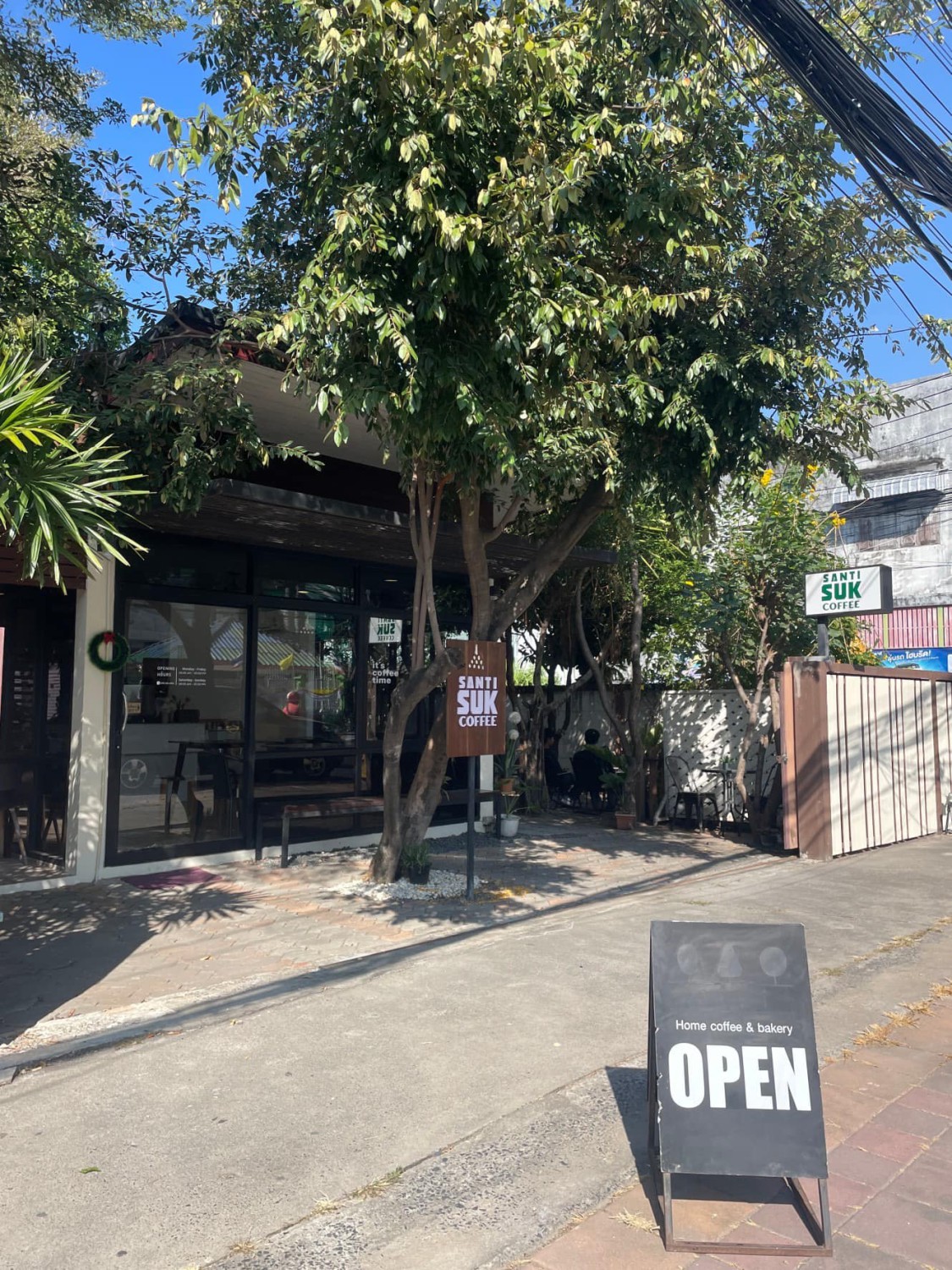 Phosai Coops & Farm, KEEP X MUNIMAL, loll.a, Santisuk, LANG BAAN, Sunrise To Midnight, Wab Cafe, Lovio, Kanuengnij Cafe, LightRoaster