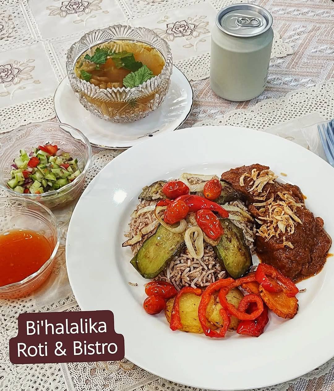 Dragon Buffet, เนื้อแคมป์ไฟ, โจ๊ก เต็มทอง ปรีดี2, NaiEm, Bi'halalika Roti & Bistro, ข้าวต้มกระดูกหมู ถ.สุขุมวิท71ปรีดี16