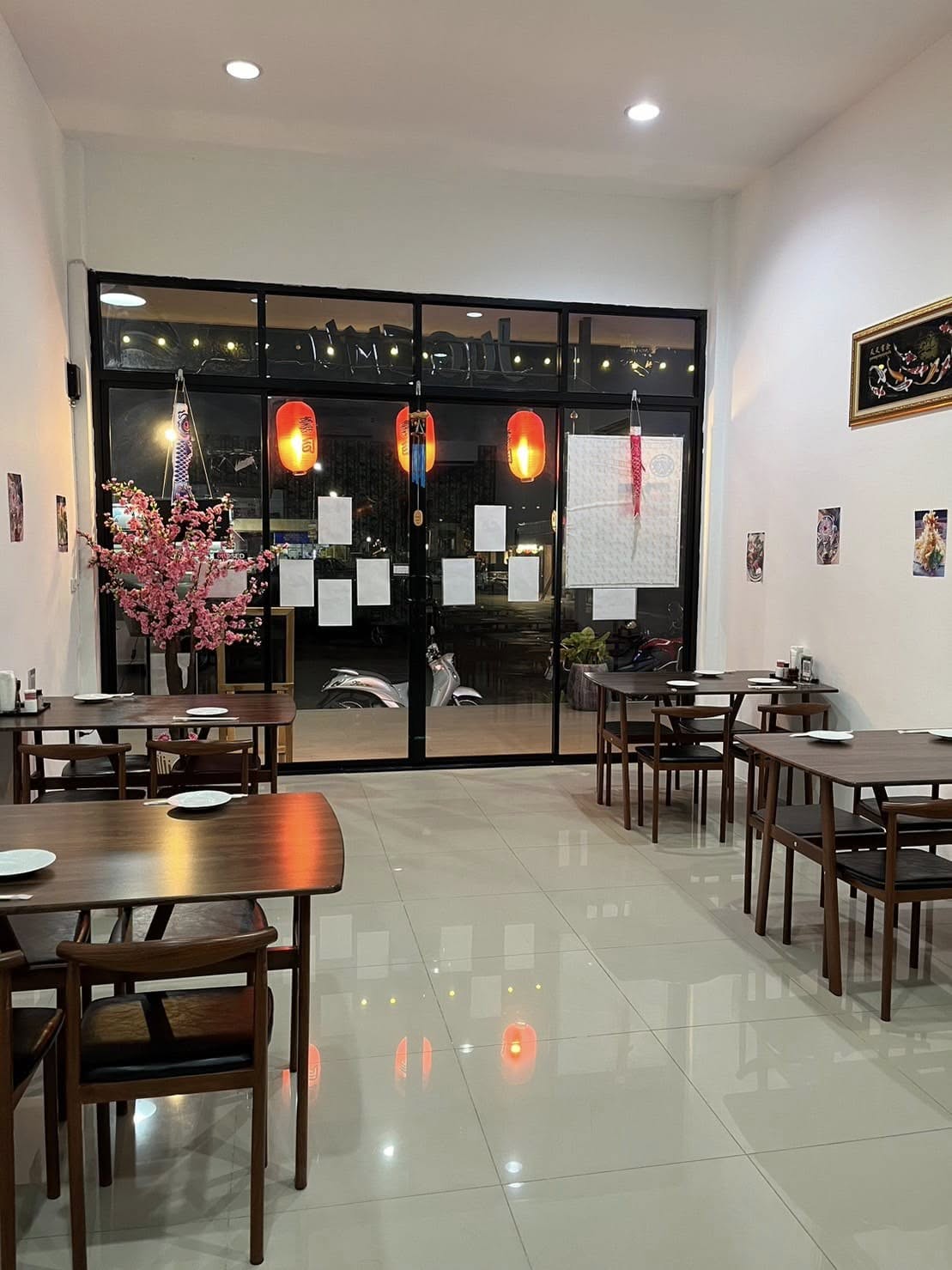 Jugemu, ข้าวปั้น, Sensei Ramen, SalmoniA, Masaru Sushi, TOMA sushi