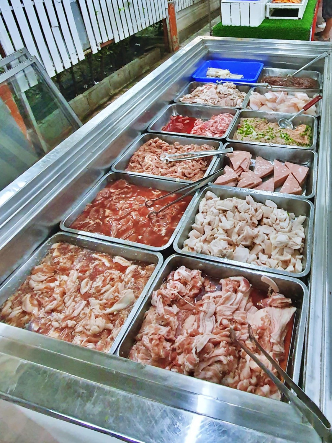 เป๋าตุงกุ้งย่าง, ติดมันส์ ศรีนครินทร์, อาป๋ากุ้งย่าง, สาขาสายไหม, ธนวัฒน์ ท.ฟู๊ด, BestBeef, นวลจันทร์ หมูกระทะ