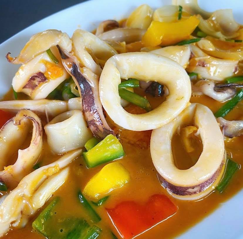 บ้านโพธิ์ริเวอร์ไซด์, ร้านอาหารมธุรสเรือนแพ, Baan Melon Desert, ร้านบ้านเบญฯ, บ้านปูกรรเชียง, ร้านกุ้งนาง, ร้านชวนมา ริมแม่น้ำบางปะกง, ครัวแม่ส้มเกลี้ยง, ครัวปลาเถื่อน, แพเคียงน้ำ, ลุงตีฟและยาย, รวยเรือนแพ, เอกเขนก, ชัยครับ, แพพยงค์ ริมน้ำ, 111/11 บ้านริมคลอง, มีน้ำ มีปลา cafe&amp;restaurant