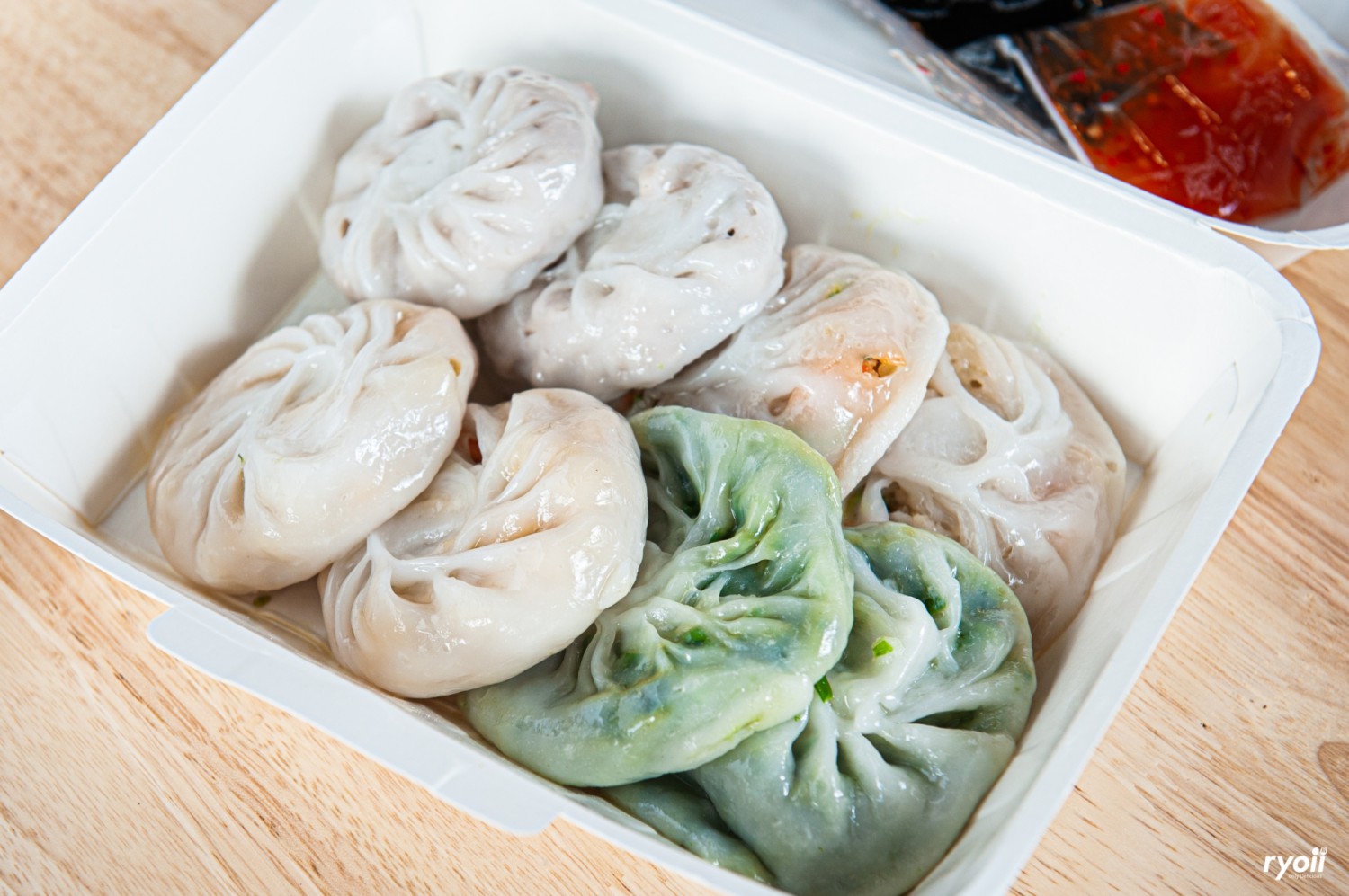 ขนมกุยช่าย หมู่บ้านเศรษฐกิจ, เล่าซา (ลิ้มเล่าซา) เซ็นต์หลุยส์, หม่าล่าชาวเขา Malashaokao, 1:2 Coffee Company, หิว หิว Hiew Hiew, หมูทอดเซ็นต์หลุยส์, กิตติก๋วยเตี๋ยวเป็ด