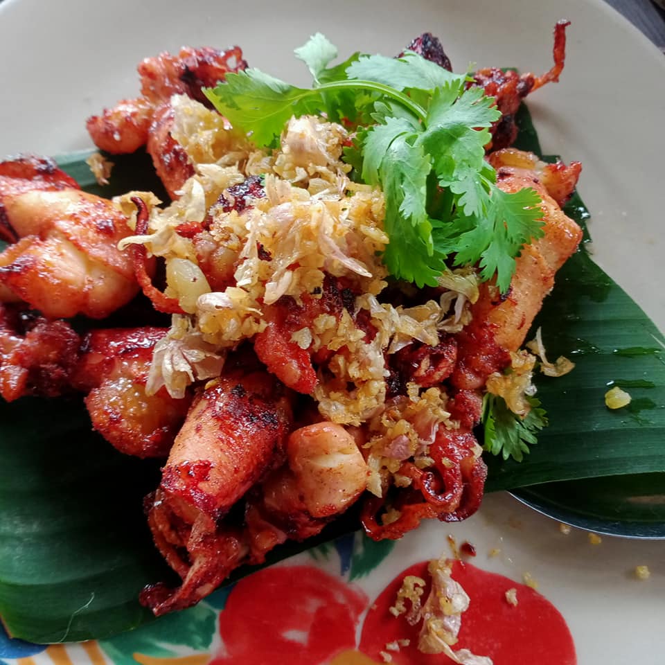 ผัดไท ท่ายาง, เจียมเลี้ยงเซี้ย, เจ๊กเม้ง ก๋วยเตี๋ยวเนื้อต้นตำรับเพชรบุรี, โอวทึ้ง นายกี๋, ครัวป้าเฉลียว, ครัวไข่มุก สะพานปลา ชะอำ, ขนมจีน ทอดมัน ท่งเชียง, พวงเพชร, ทรายทอดมัน บขส.เก่า, ข้าวแช่ป้าเอื้อน หน้ากาชาด เพชรบุรี, เจ๊แดงบางควาย, ร้านอาหารบ้านป้าองุ่น "ร้านเก่า 50 ปี", บ้านยายกับตา, ก๋วยเตี๋ยวเนื้อ &amp; ไก่ “แดงโรงฝ้าย”ตรงข้ามปั้มมานิต 
