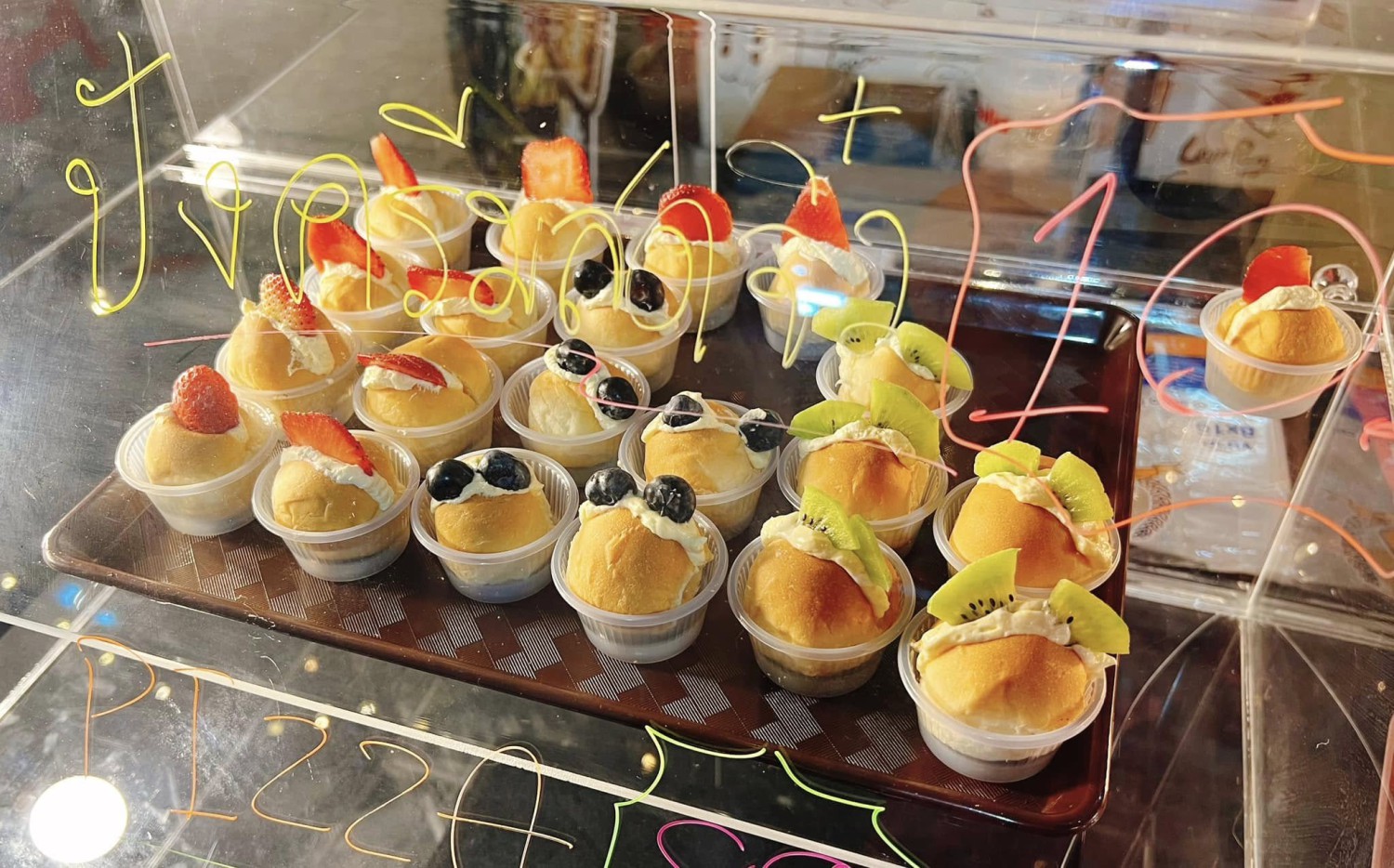 Moungngwezin, หมี่เกี๊ยวมากองต้า ลำปาง, Memory Cafe &amp; Guesthouse, At One กาดกองต้า, ร้านขนมจีนต้นมะดันลำปาง, Pang suree art home