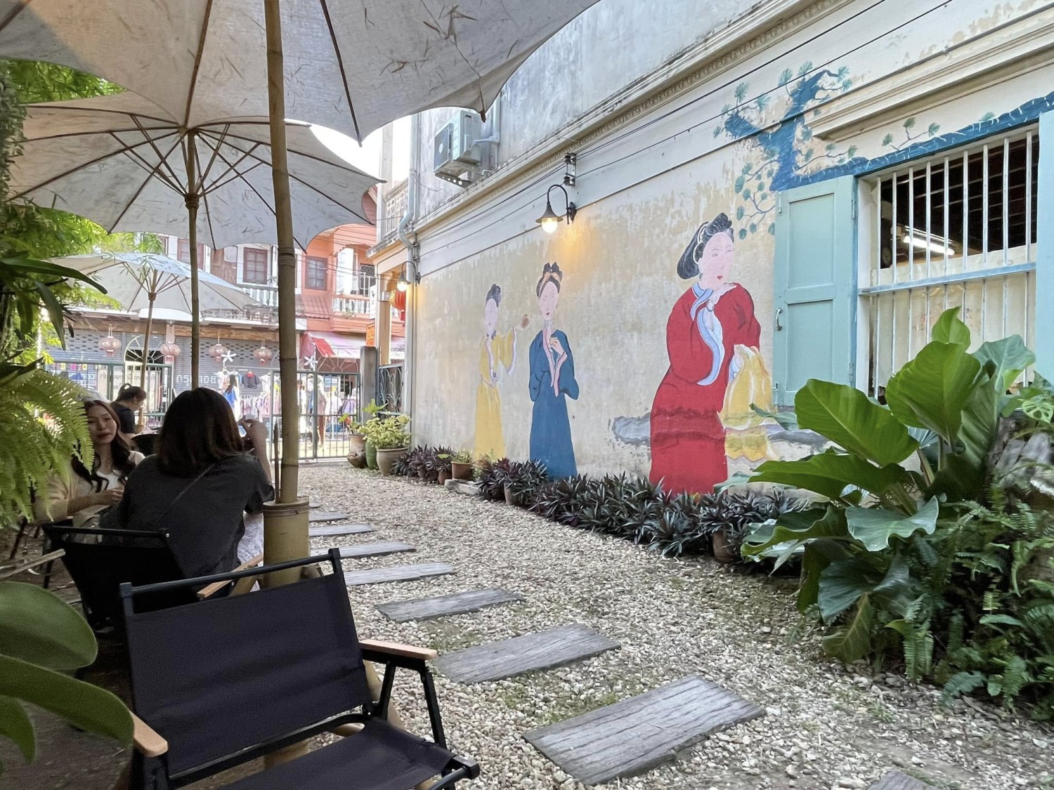 Moungngwezin, หมี่เกี๊ยวมากองต้า ลำปาง, Memory Cafe &amp; Guesthouse, At One กาดกองต้า, ร้านขนมจีนต้นมะดันลำปาง, Pang suree art home