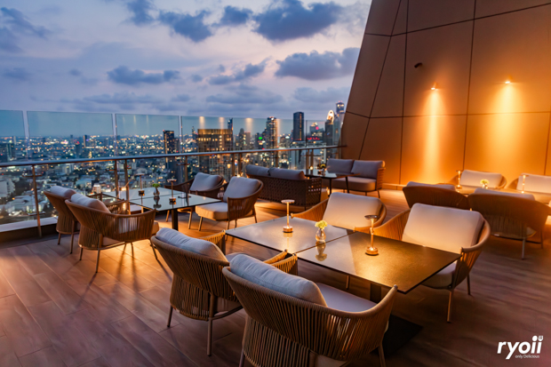 Midwinter, Dandelion Bake Studio, Cafe Reverie, Portobello & Désiré, Level 50 by SEE FAH, Siam Yacht Club, Blue Sky, at Centara Grand, Mezzaluna Restaurant