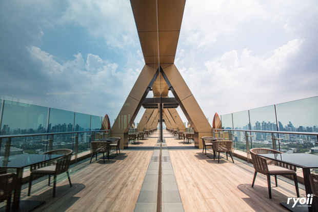 Midwinter, Dandelion Bake Studio, Cafe Reverie, Portobello & Désiré, Level 50 by SEE FAH, Siam Yacht Club, Blue Sky, at Centara Grand, Mezzaluna Restaurant