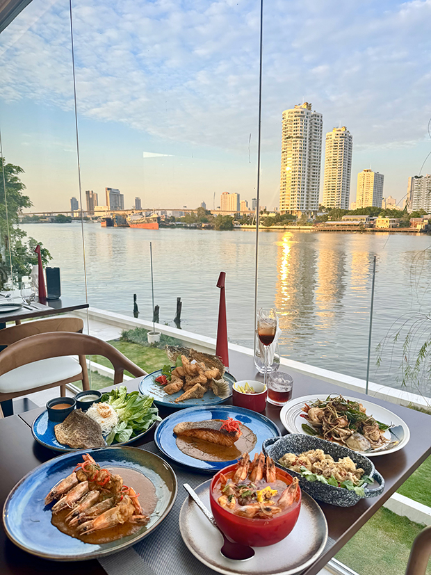 Grande Centre Point Ploenchit, ครัวจำแลง แปลงกาย, Sortrel Sathorn, บ้านน้ำเคียงดิน, ปลาอยู่เย็น, Samsen Villa, ครัวกรุงเทพ, Maldives Maodeep, Waterside Karaoke Restaurant, Little tree, The local Restaurant, Chocolate Ville, Ther Dining &amp; Bar, บ้านสุขนิยม, สวนอาหารบางบัว, แบมบูใหญ่, Craft Home , สวนอาหารซุ้มไผ่ เรโทร