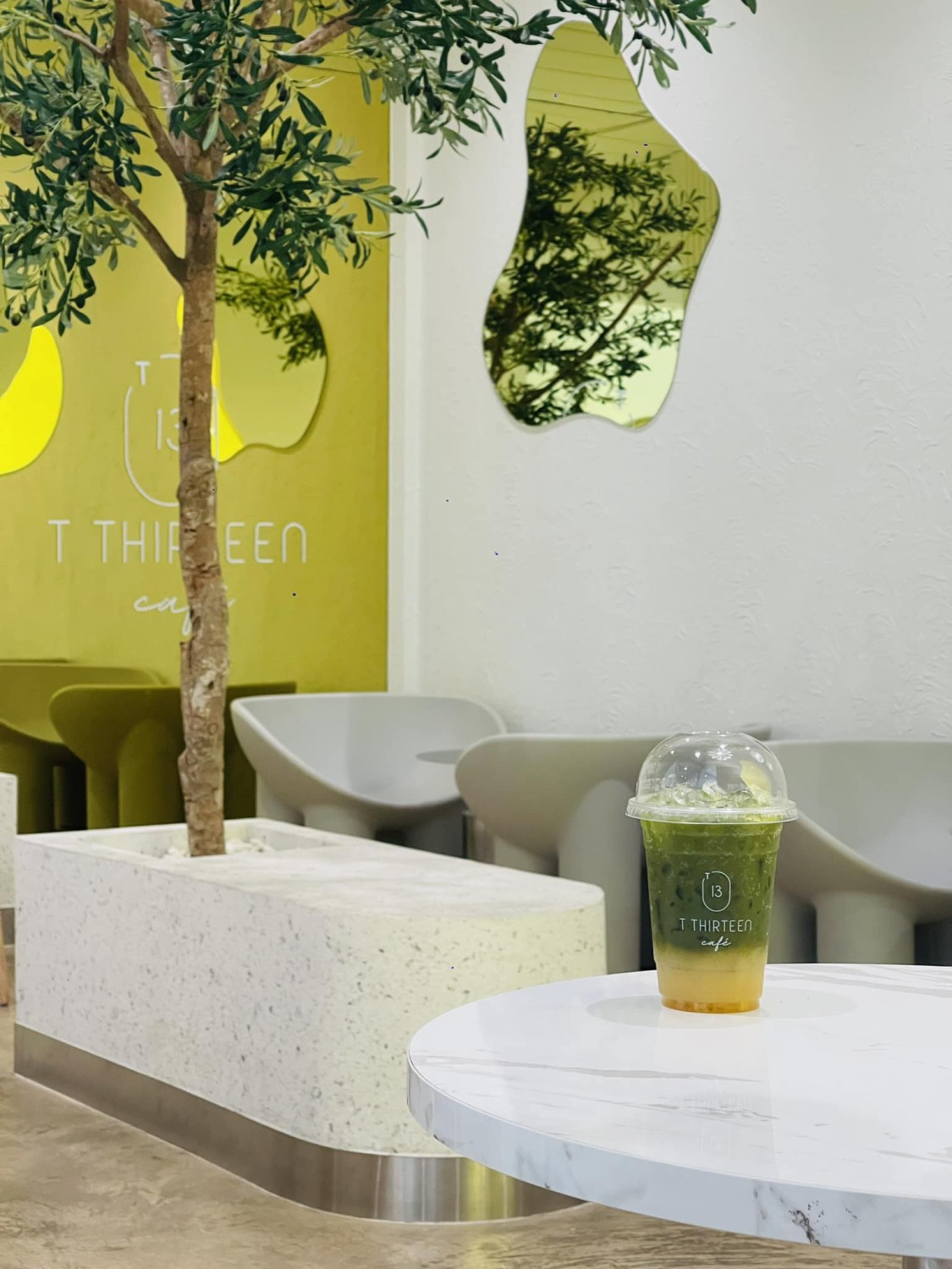 Unplan, ma na cafe', ปลาชุม : Plachum Café & Bistro, Nava House Café - นาวา เฮ้าส์ คาเฟ่, Coffee 123, FarmVille Chachoengsao, บ้านพระจันทร์เวียน, กรีนวิลล์ ผักสลัดเสิร์ฟจากฟาร์ม , D•presso cafe, Baan Melon Desert, Red Cat Cafe ตลาดบ้านใหม่, Lifehouse Cafe & Kitchen, T13 Café