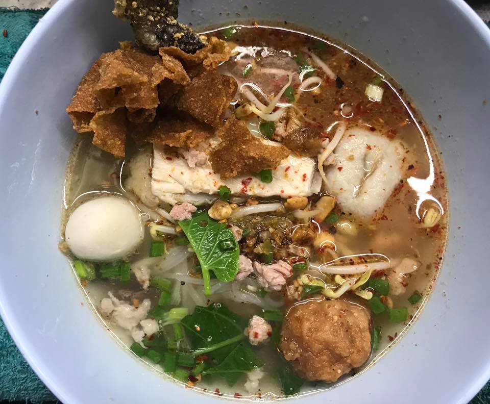 เย็นตาโฟรสเด็ดโบสถ์แม่พระฟาติมา, เย็นตาโฟ คอนแวนต์, อู๋ เย็นตาโฟประตูผี, ร้านไทยรุ่งเรืองเย็นตาโฟเจริญผล, ศาลาแดงเย็นตาโฟ, ปุ๊ เย็นตาโฟ, เตี้ยเย็นตาโฟ, ชาละวันเย็นตาโฟ, เฮียตี๋ ก๋วยเตี๋ยวลูกชิ้นปลาเย็นตาโฟเยาวราชลาดพร้าววังหิน, จิระเย็นตาโฟ, โฟพ่นไฟ, พัวกี่, นายอ้วนเย็นตาโฟเสาชิงช้า, เจ๊อี่ เย็นตาโฟ ต้มยำ, ก๋วยเตี๋ยวเย็นตาโฟพี่หมู รสเด็ด, เม้งโภชนา ปิ่นเกล้า ลูกชิ้นปลา, เจ๊น้อยเย็นตาโฟ พระราม4, เย็นตาโฟ62, ใช่ เตี๋ยวปลา, เย็นตาโฟโพธาราม, เจ้อ้วนเย็นตาโฟ Jeauan yentafo, เย็นตาโฟฮ่องเต้ ศรีย่าน, เย็นตาโฟป้าเสนา เล้งแซ่บ, เพ้งเย็นตาโฟเจ้าเก่า ตลาดห้วยขวาง