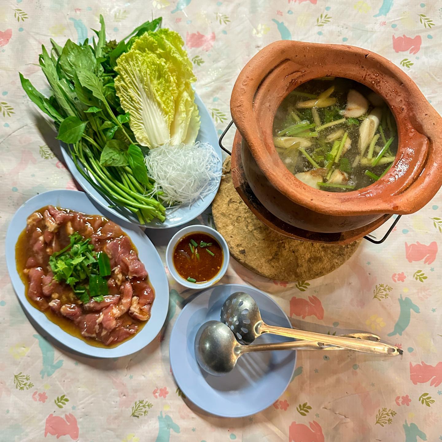 Nomimono Izakaya, กะทิบ้านอาหารไทยและขนม, ก๋วยเตี๋ยวเรือนแพ, Sasi Bangkok, Blooming Cafe, 128 Craft & Soul, อิ่มใจ เสือร้อง, Cafe Casta, ต๋องริมทาง, Wife's Restaurant, บ้านสวนองุ่น, เฮือนลำพูน, COAL Bistro, SUNKISS.bangkok, ร้านดวงเดือนจิ้มจุ่มอาหารอีสาน, ก๋วยเตี๋ยวไม่มีชื่อ ตลิ่งชัน