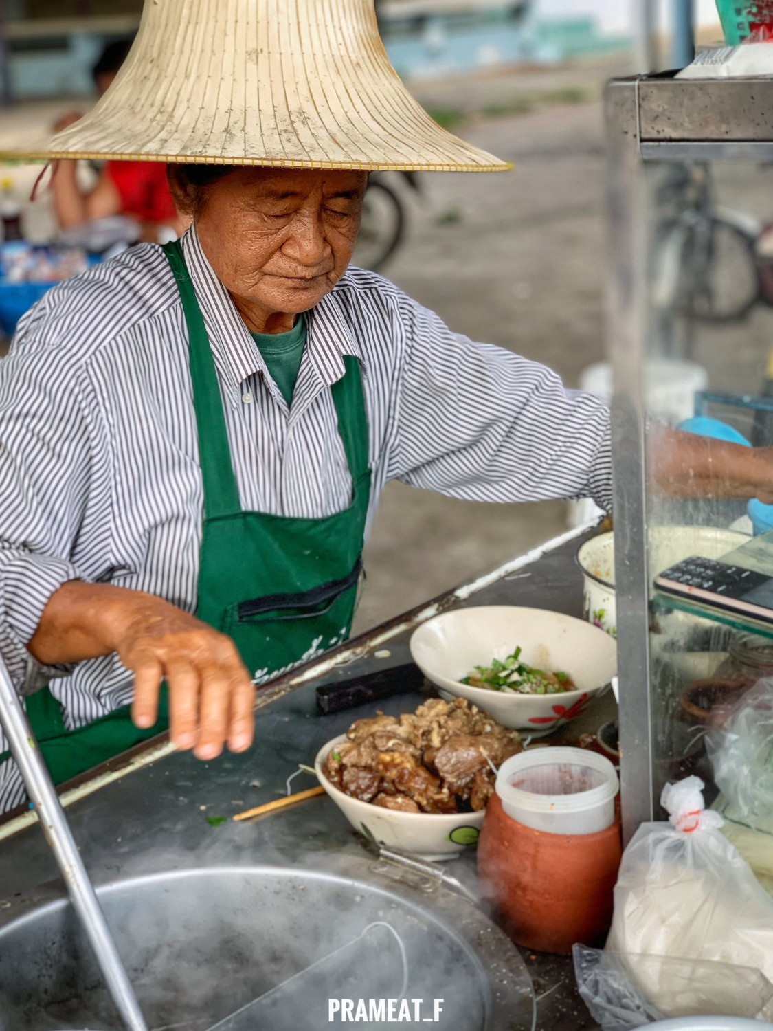 ก๋วยเตี๋ยวเรือในคลอง อยุธยา, กรุงเก่า"เตี๋ยวเรือ", ร้านก๋วยเตี๋ยวเรือโอ่งบนแพริมแม่น้ำน้อย, ก๋วยเตี๋ยวเรือกิมหลวน อยุธยา, ก๋วยเตี๋ยวเรือ ตาลเดี่ยว'เตี๋ยวเรือ, ก๋วยเตี๊ยวลุงแจ๊ะ (บัวหวาน), ร้านก๋วยเตี๋ยวตาไห (คลองท่อ), ก๋วยเตี๋ยวเรือแม่วันดี อยุธยา