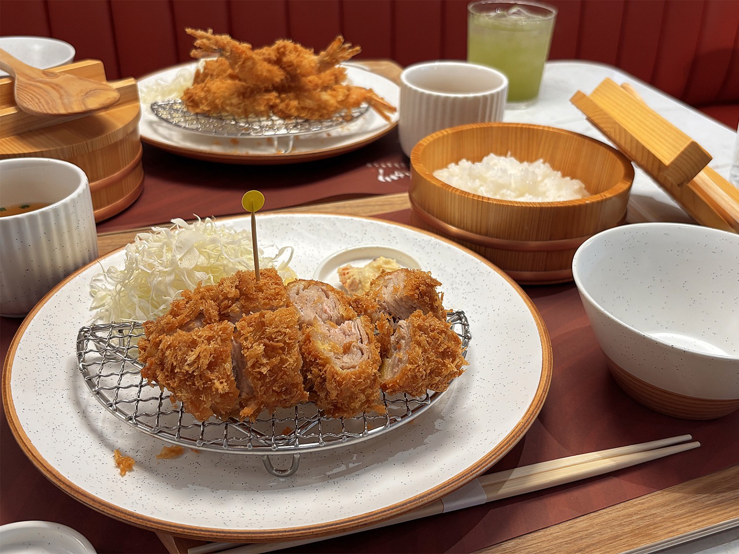 อู้วว์ ทงคัตสึ, Katsura Pork Cutlet Bar, Freddie Ricecurry, สาขาป้อมพระสุเมรุ, Bekku Tonkatsu, Tonkatsu Wako, สาขาสยามเซ็นเตอร์, Maisen Thailand, Saboten Thailand, Hamakatsu Thailand, Aso Tonkatsu