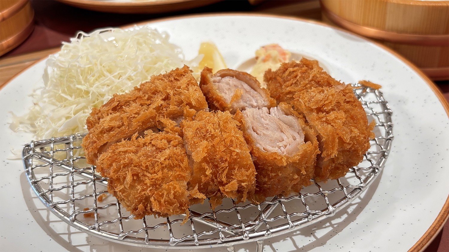 อู้วว์ ทงคัตสึ, Katsura Pork Cutlet Bar, Freddie Ricecurry, สาขาป้อมพระสุเมรุ, Bekku Tonkatsu, Tonkatsu Wako, สาขาสยามเซ็นเตอร์, Maisen Thailand, Saboten Thailand, Hamakatsu Thailand, Aso Tonkatsu